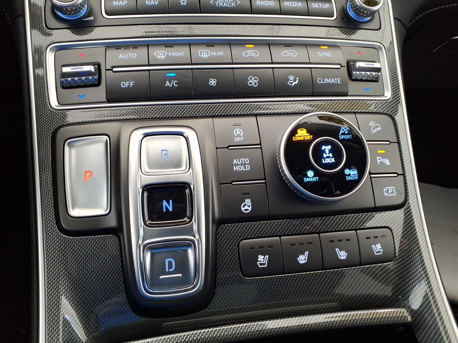 Used 2021 Hyundai Santa Fe Limited AWD/4WD image 26