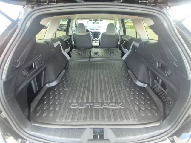 Used 2023 Subaru Outback Premium AWD/4WD image 17