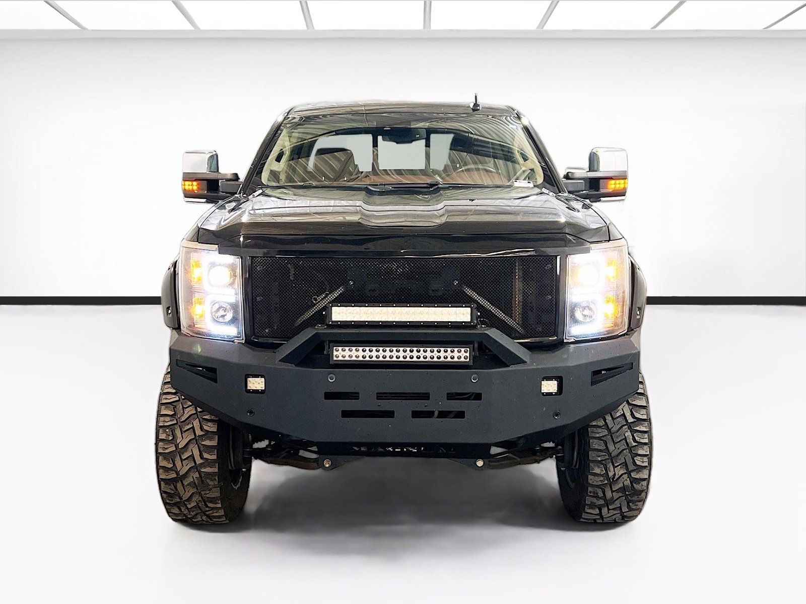 Used 2016 Chevrolet Silverado 2500 High Country w/ Duramax Plus Package AWD/4WD image 2