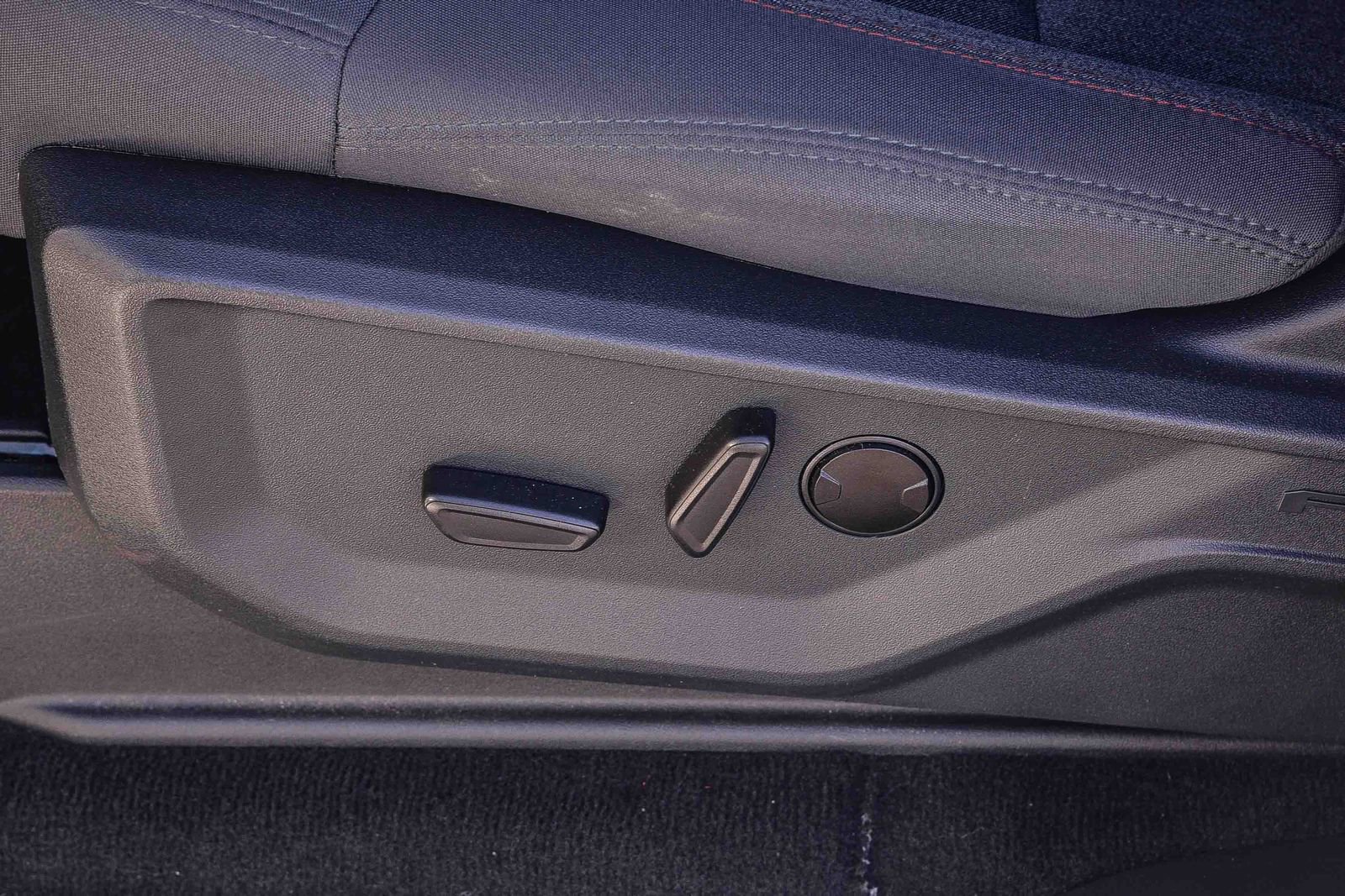 Used 2025 Ford Expedition Active image 19