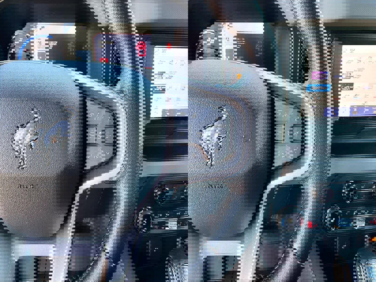 Used 2023 Ford Bronco Badlands image 24