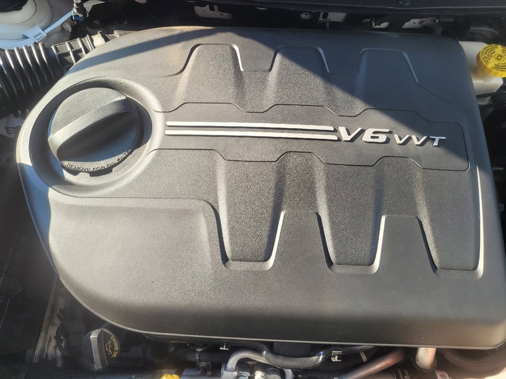 Used 2019 Jeep Cherokee Limited w/ Technology Group AWD/4WD image 30