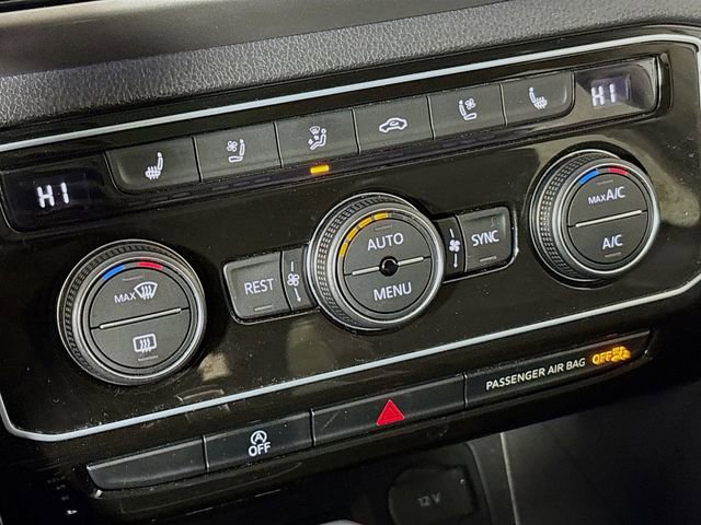 Used 2023 Volkswagen Atlas SEL Premium image 17