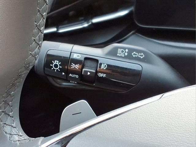 Used 2024 Kia Niro EX Touring FWD image 30