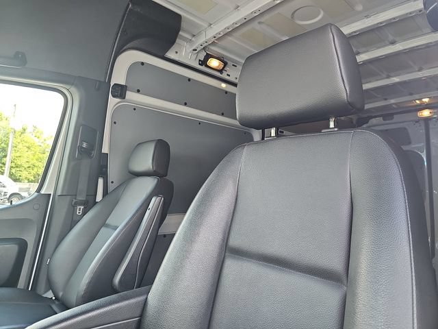 Used 2025 Mercedes-Benz Sprinter 2500 image 14