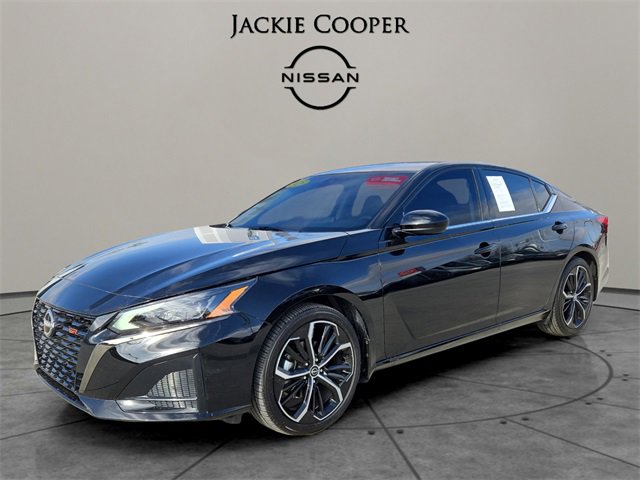 Certified 2025 Nissan Altima 2.5 SR w/ SR Premium Package image 1