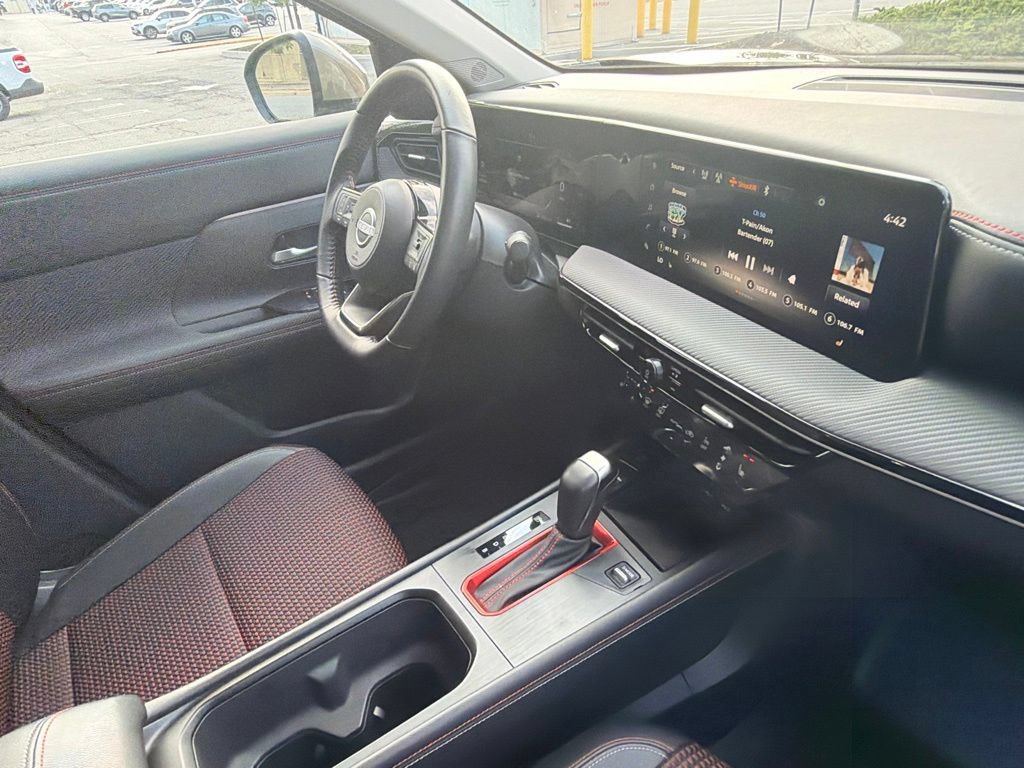 Used 2025 Nissan Kicks SR w/ SR Premium Package AWD/4WD image 29