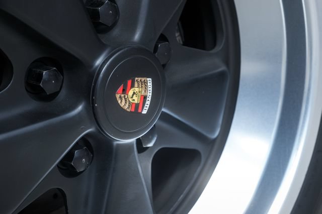 Used 1989 Porsche 911 Carrera RWD image 34