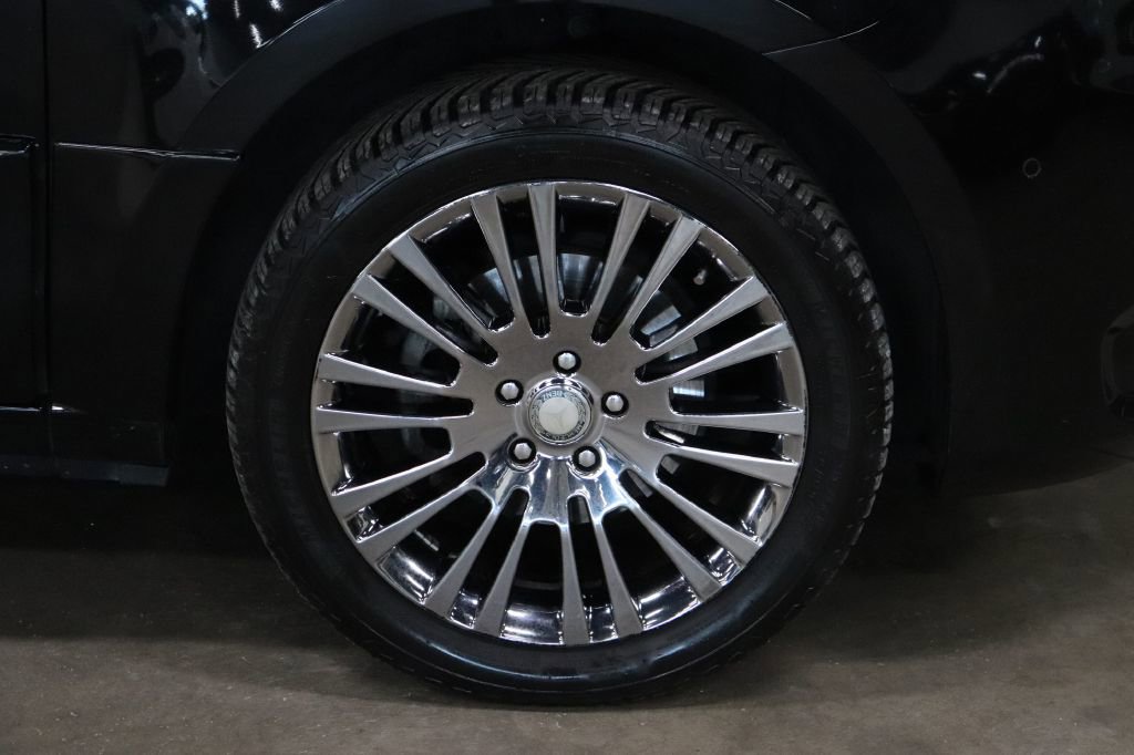 Used 2018 Mercedes-Benz Metris Passenger image 35