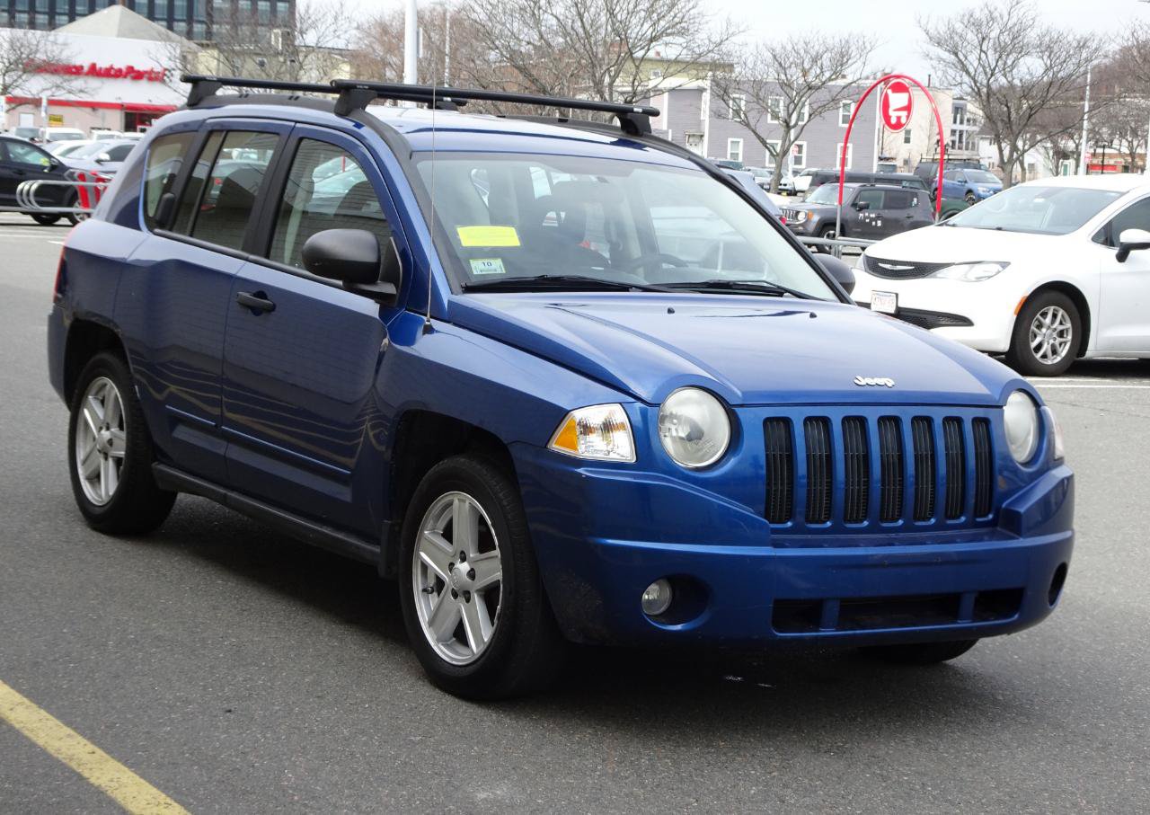 Used 2009 Jeep Compass Sport FWD image 3