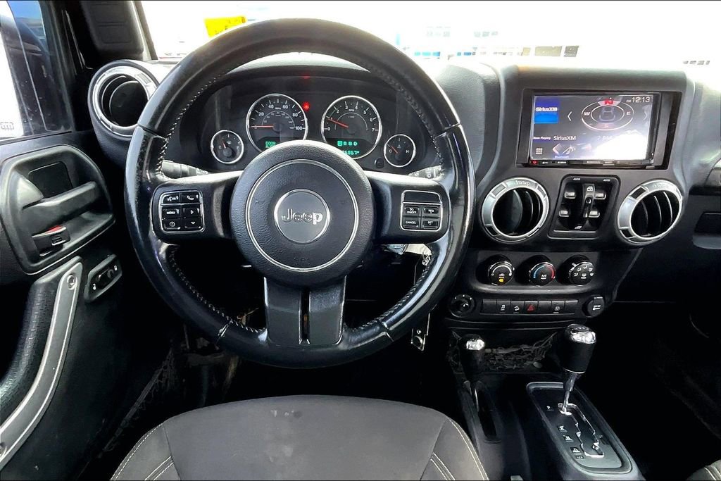 Used 2016 Jeep Wrangler Unlimited Sahara w/ Connectivity Group image 8