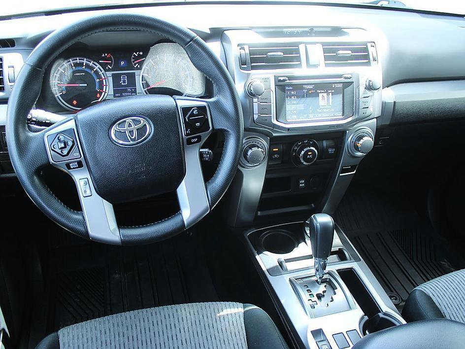 Used 2018 Toyota 4Runner SR5 image 18