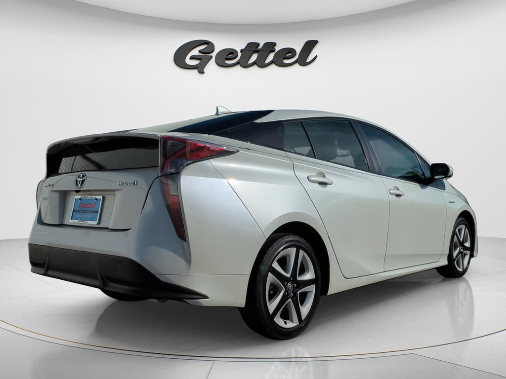 Used 2017 Toyota Prius Four Touring FWD image 5