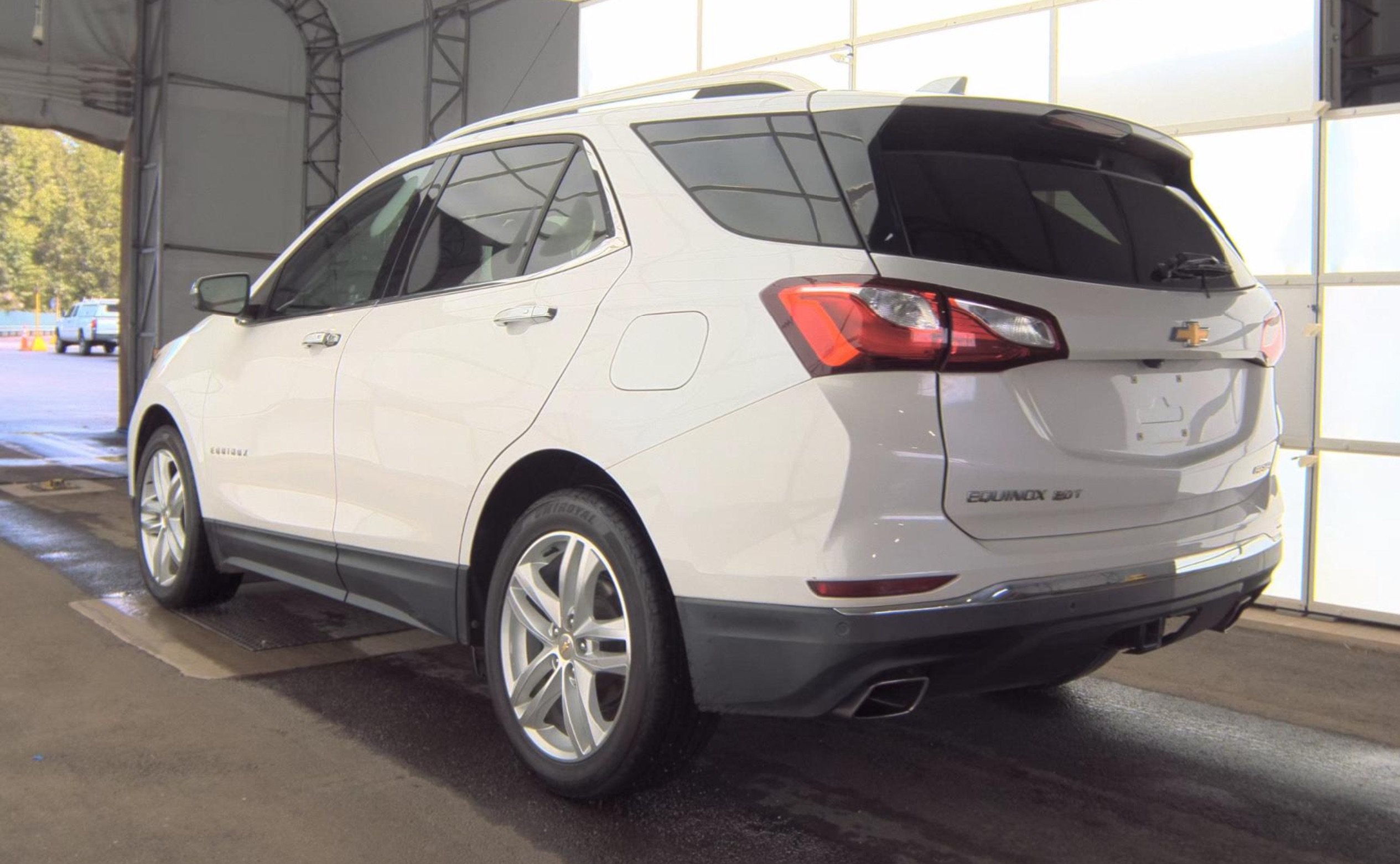 Used 2019 Chevrolet Equinox Premier FWD image 5