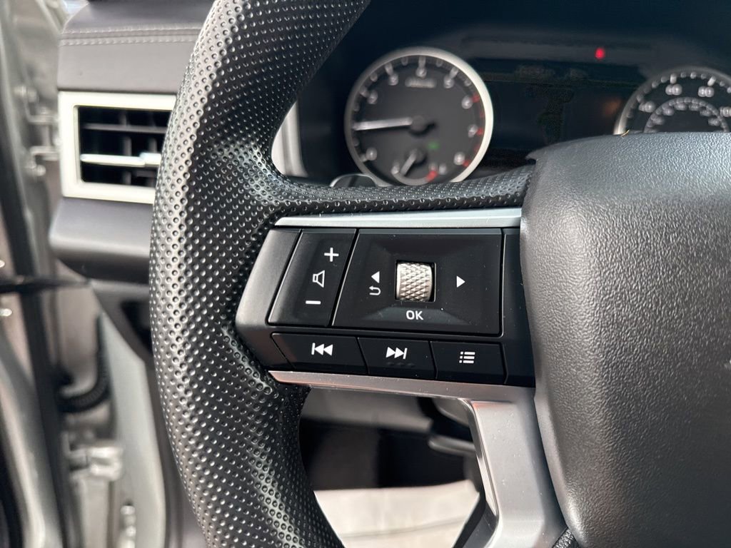 Used 2024 Mitsubishi Outlander ES image 19