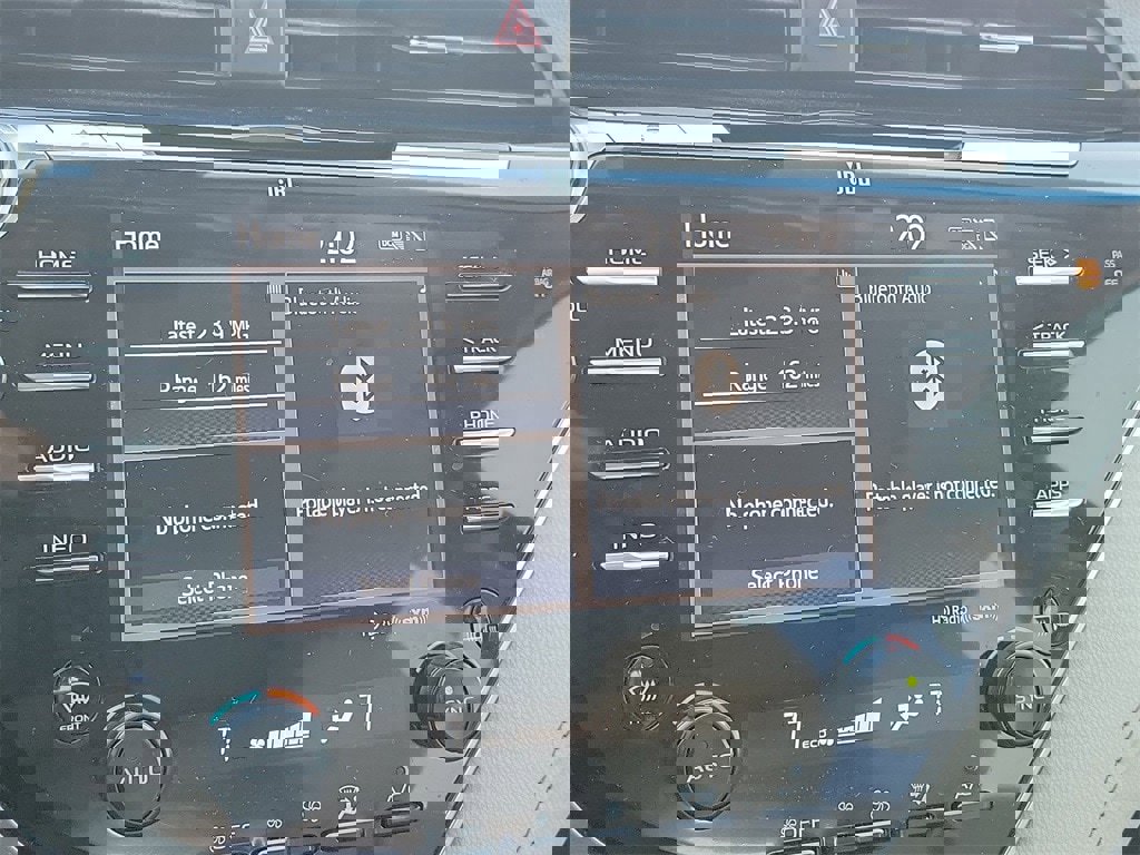 Used 2018 Toyota Camry XLE w/ Driver Assist Package image 19