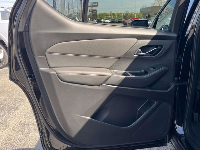 Used 2023 Chevrolet Traverse RS w/ LPO, Floor Liner Package image 17