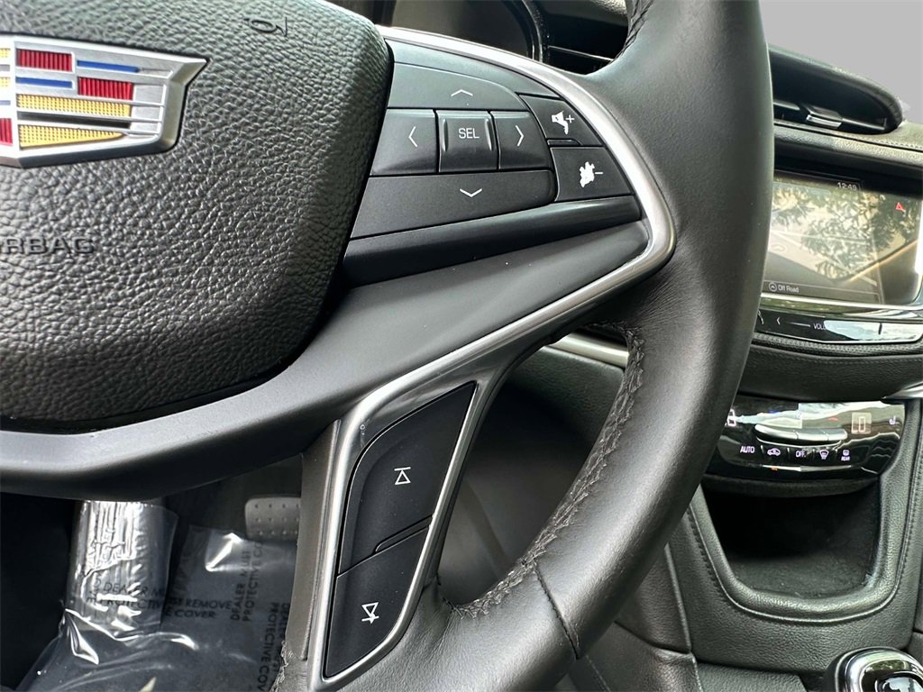 Used 2017 Cadillac XT5 Luxury w/ Driver Awareness Package image 32