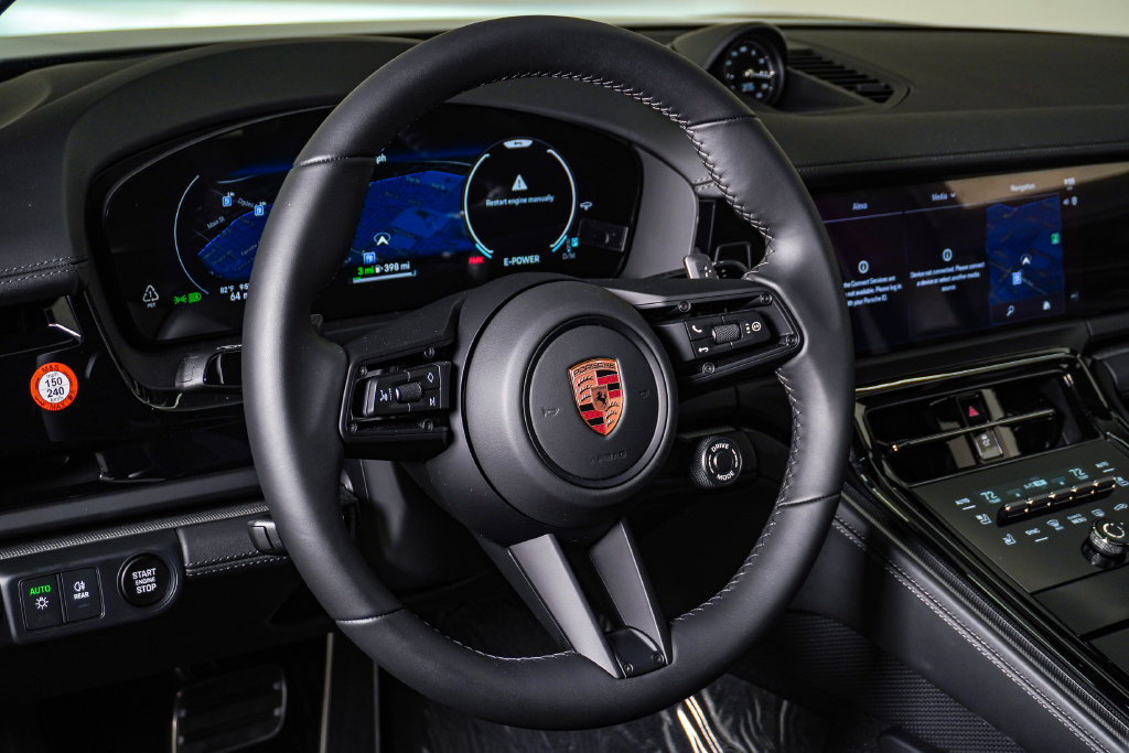 New 2026 Porsche Panamera 4 E-Hybrid AWD/4WD image 17