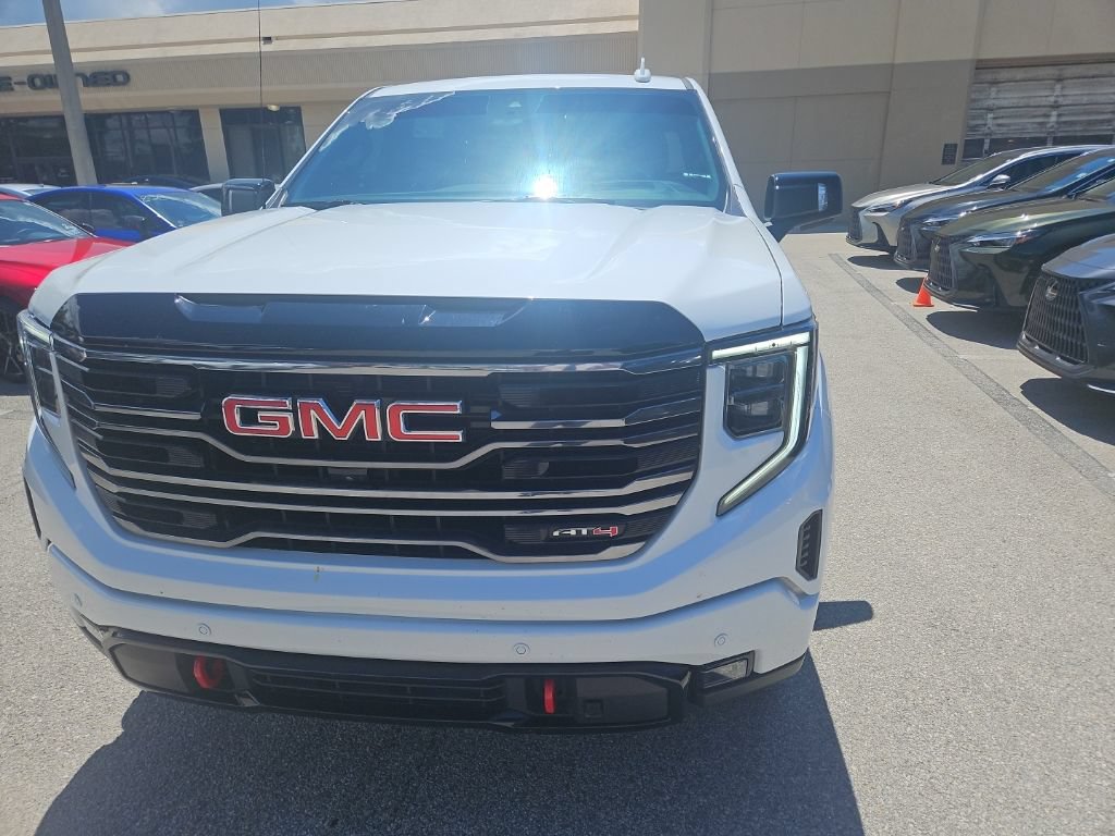 Used 2025 GMC Sierra 1500 AT4 w/ AT4 Premium Package AWD/4WD image 2