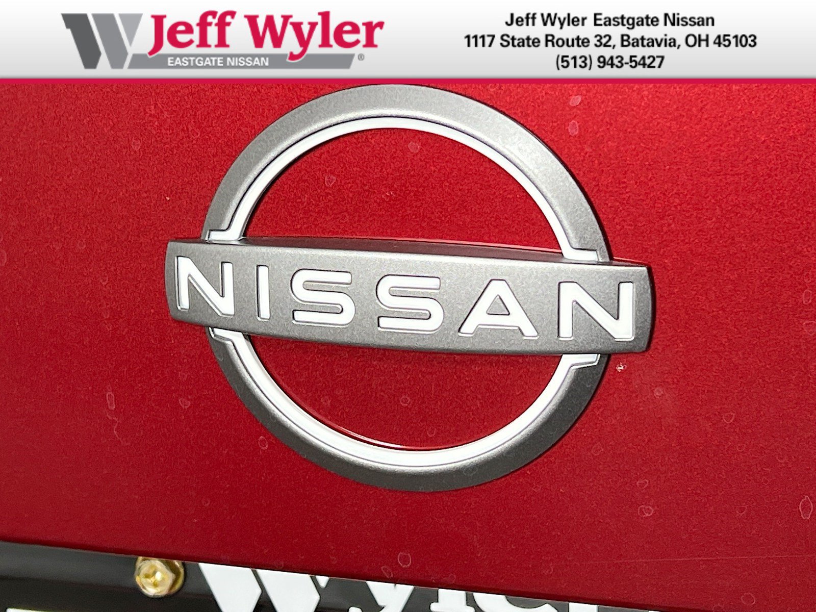 New 2025 Nissan Versa SR w/ Trunk Package FWD image 31