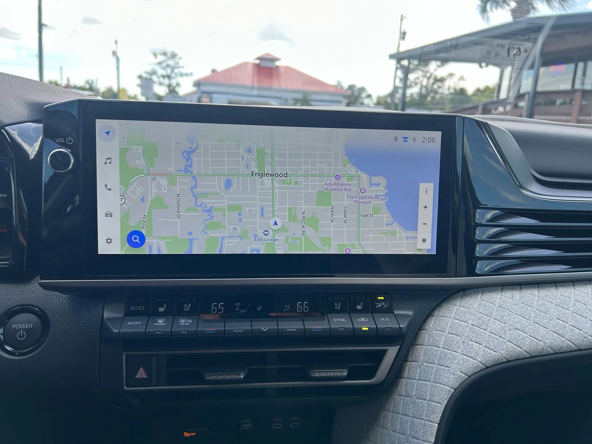 Used 2025 Toyota Camry XLE image 23