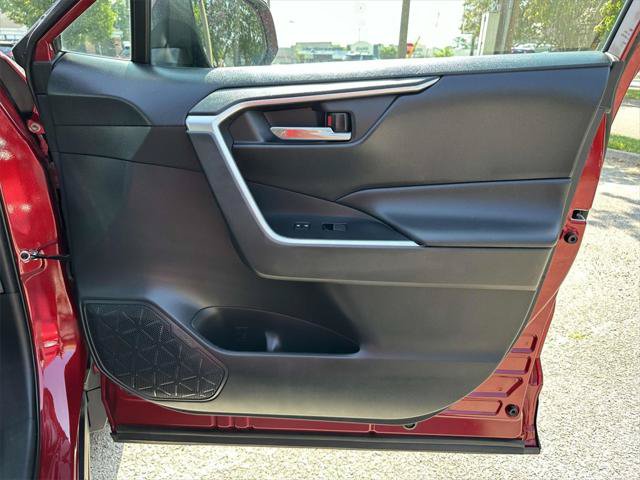 Certified 2020 Toyota RAV4 XLE Premium AWD/4WD image 14