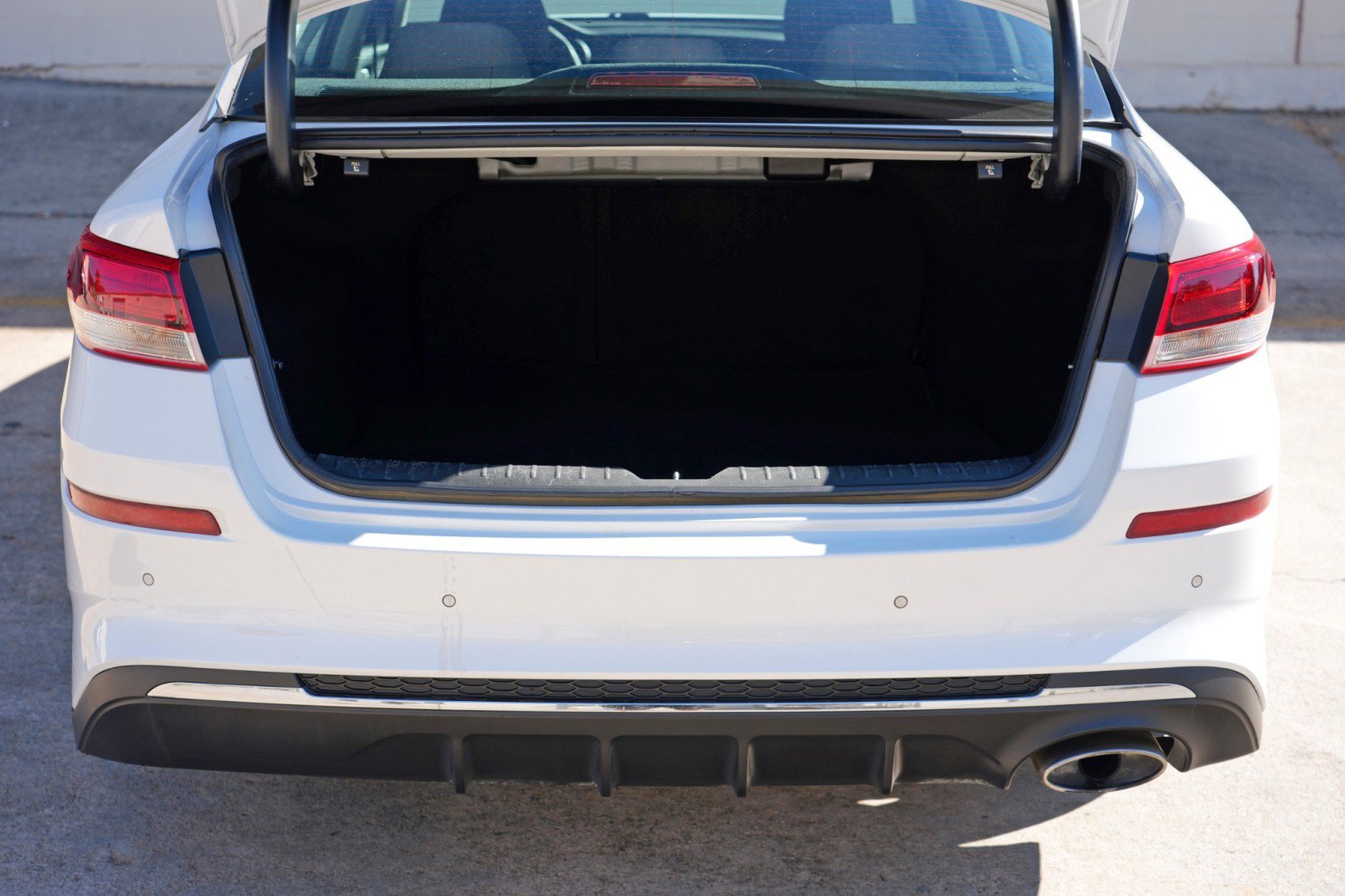 Used 2020 Kia Optima LX FWD image 9