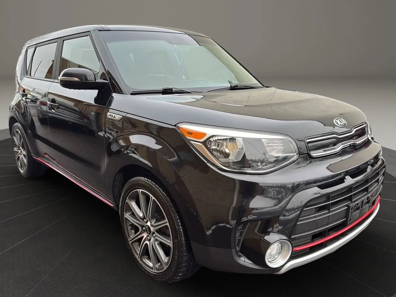Used 2019 Kia Soul ! image 3
