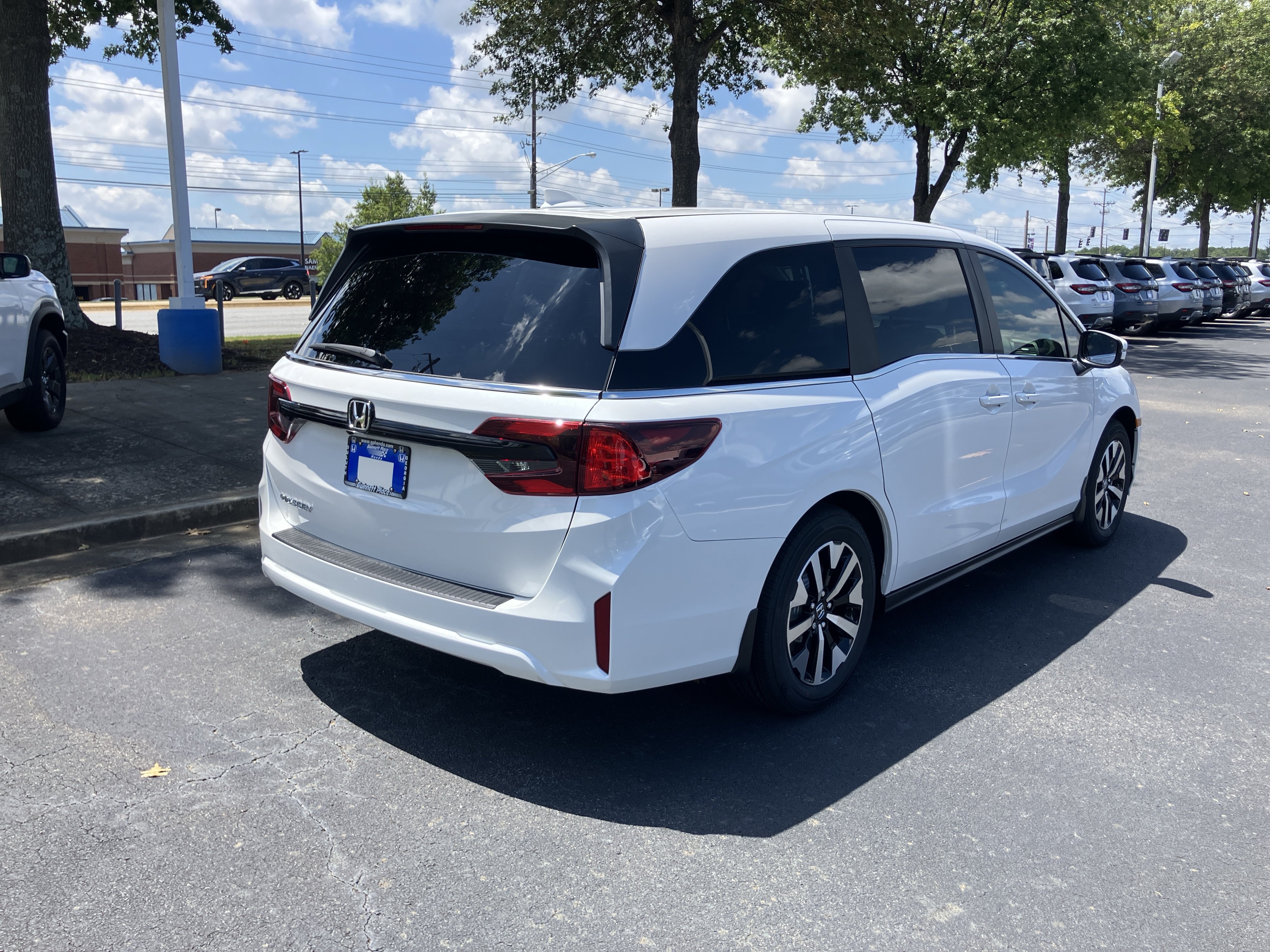 New 2026 Honda Odyssey EX-L image 9