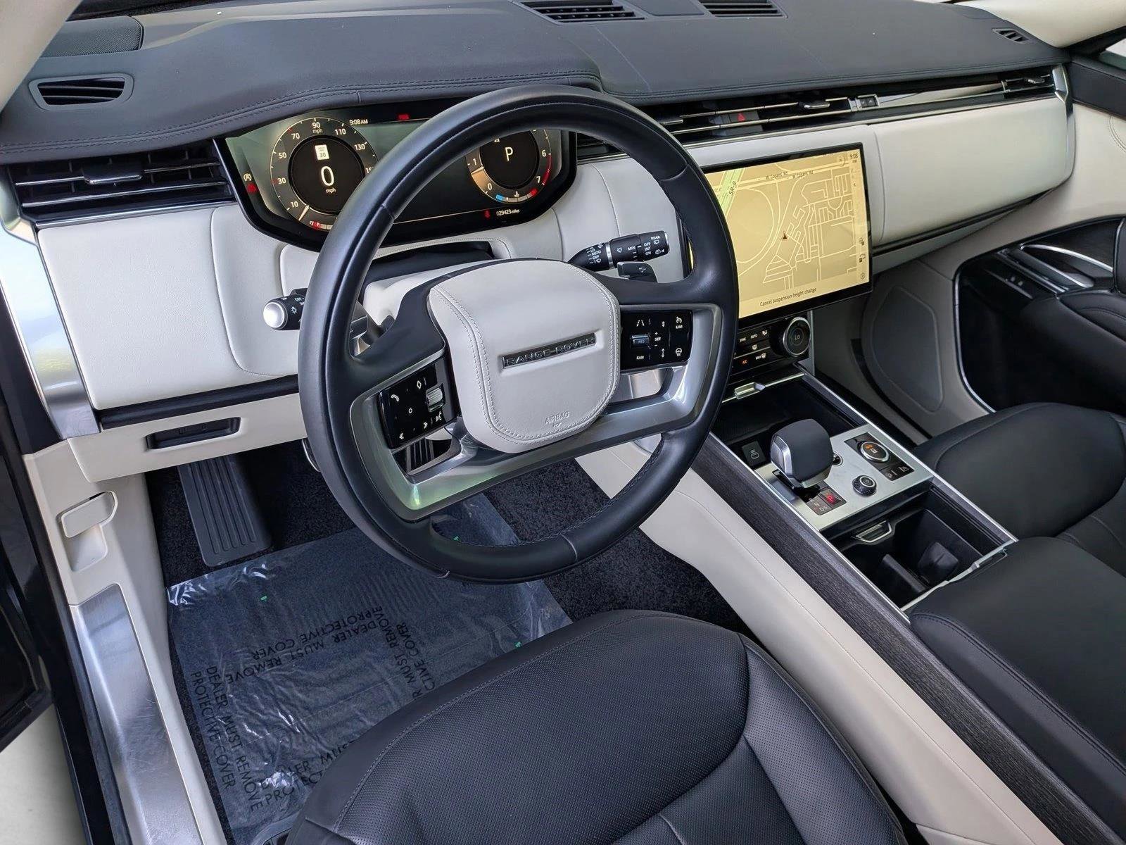 Certified 2023 Land Rover Range Rover SE AWD/4WD image 10