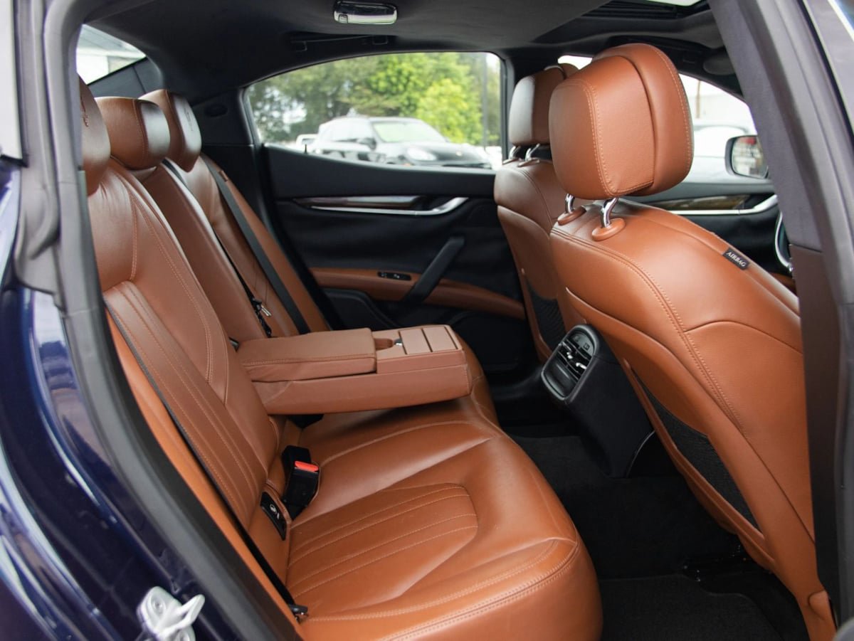Used 2015 Maserati Ghibli S Q4 AWD/4WD image 27