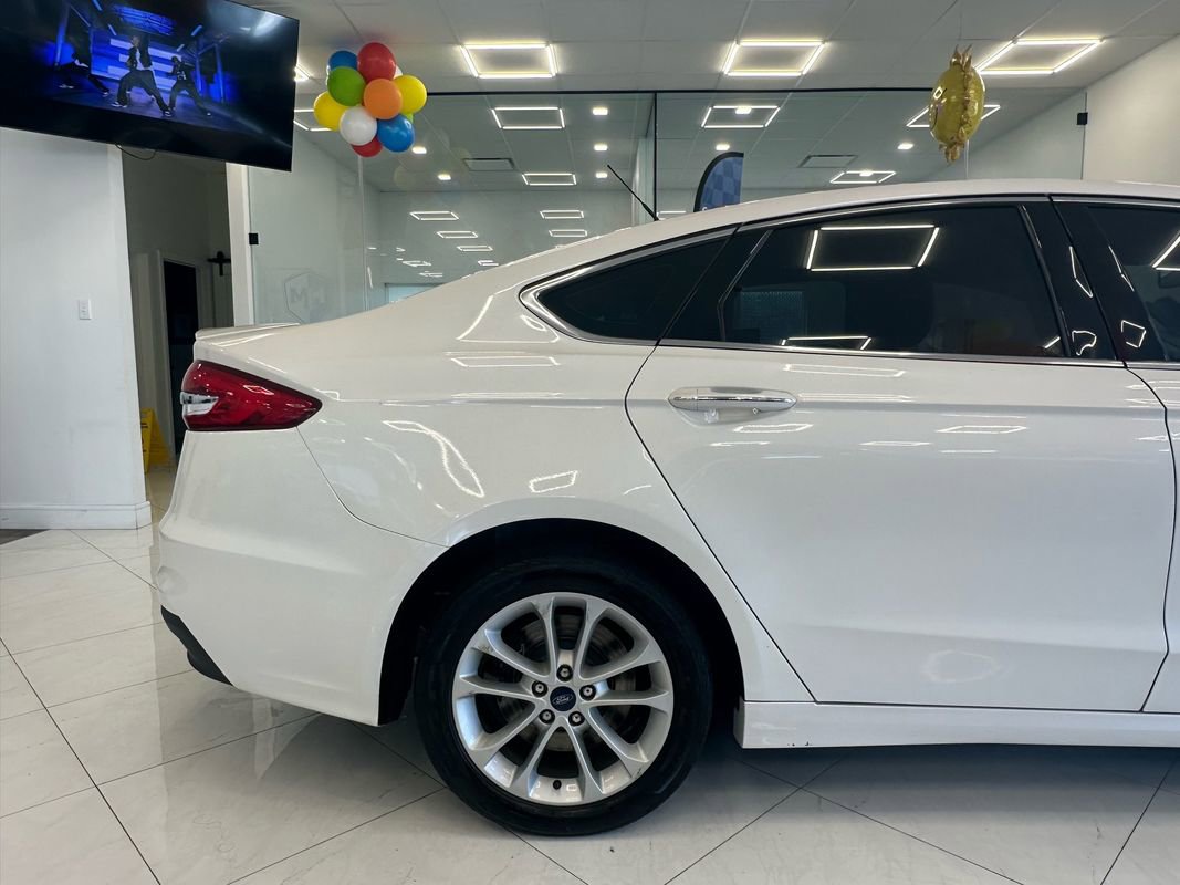 Used 2019 Ford Fusion Energi Titanium image 6