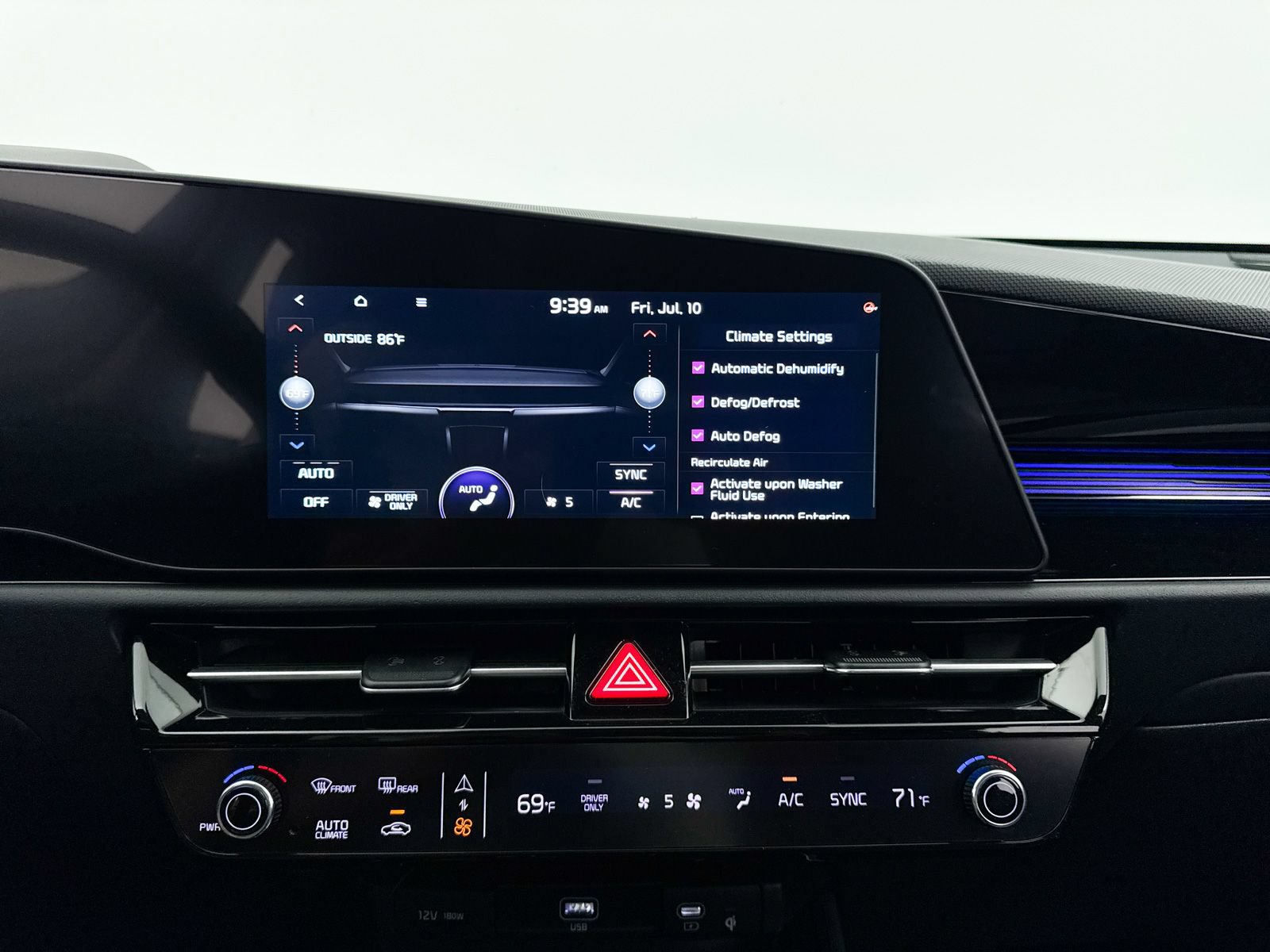 Certified 2025 Kia Niro EX FWD image 24