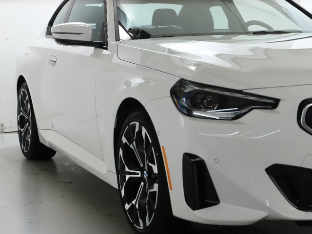 Used 2025 BMW 230i xDrive Coupe w/ Convenience Package AWD/4WD image 10