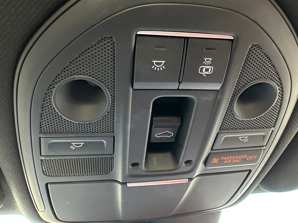 Used 2023 Genesis G70 2.0T w/ Sport Prestige Package AWD/4WD image 21