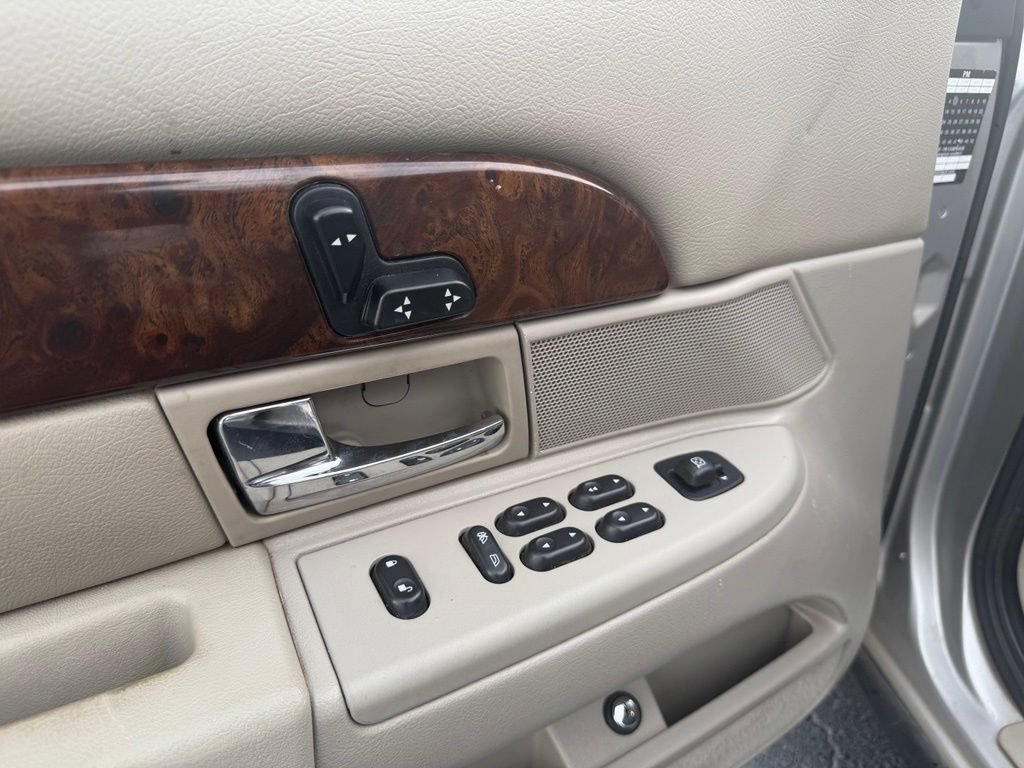 Used 2006 Mercury Grand Marquis LS RWD image 10