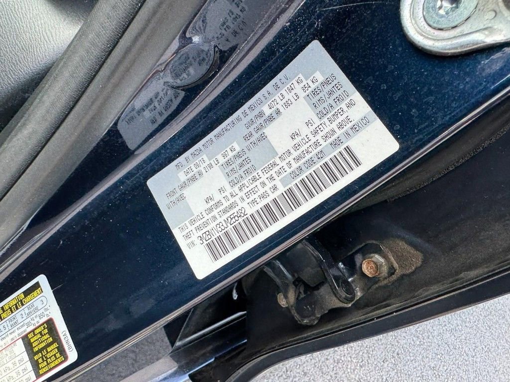 Used 2018 MAZDA MAZDA3 Touring image 23