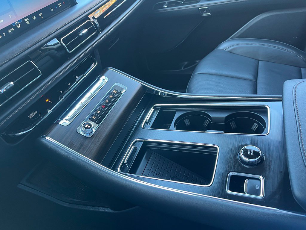 Used 2026 Lincoln Aviator Reserve AWD/4WD image 34