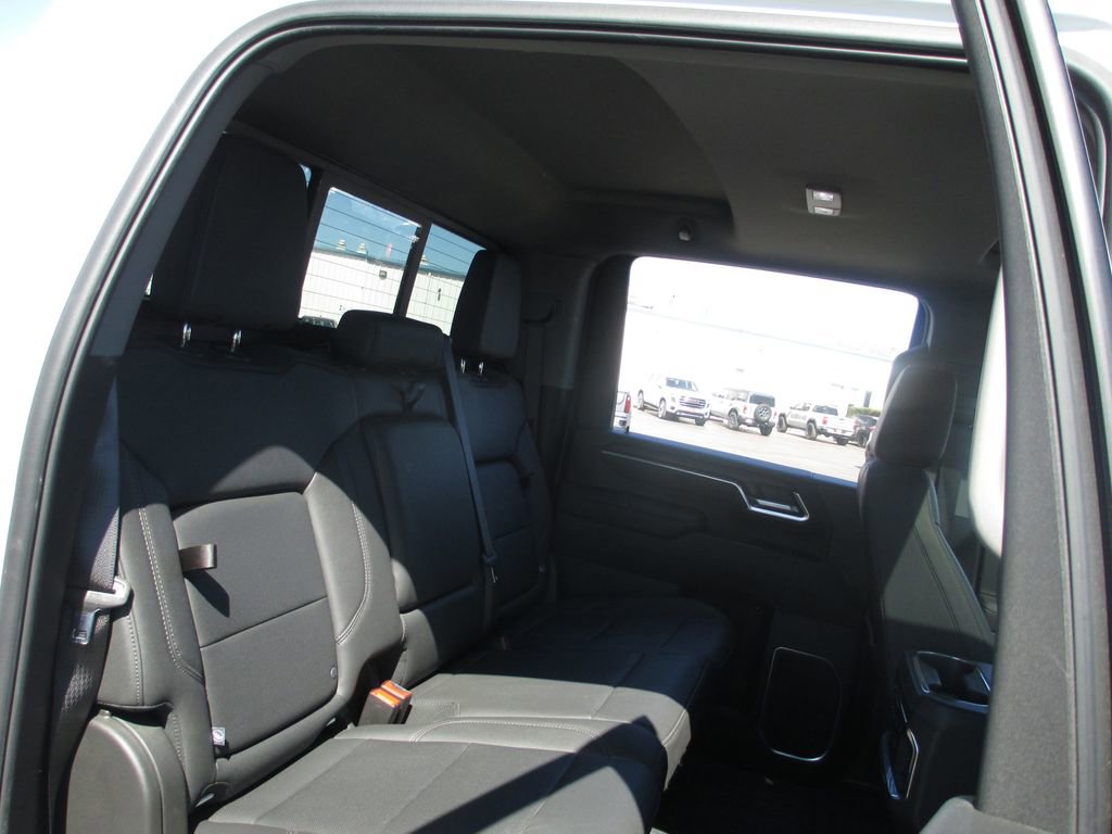 Used 2025 GMC Sierra 3500 SLT w/ SLT Premium Package image 28