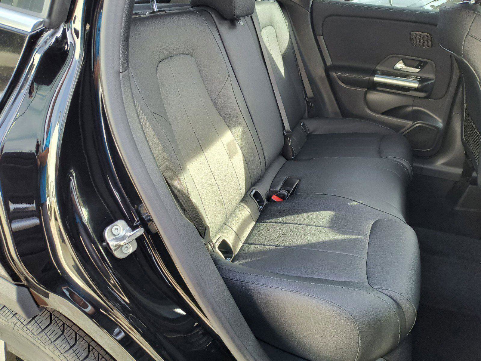 New 2025 Mercedes-Benz GLA 250 image 13