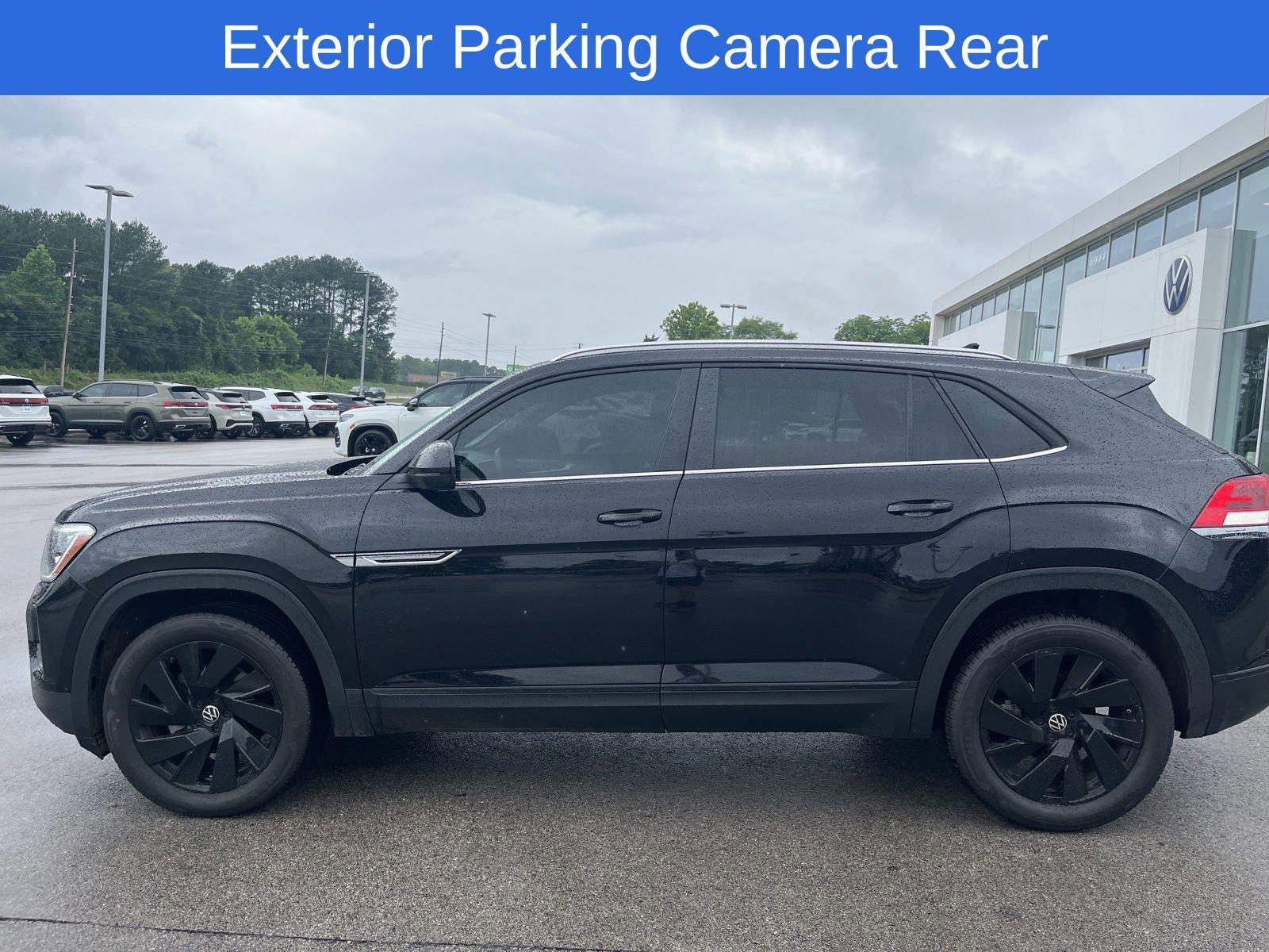 Certified 2024 Volkswagen Atlas Cross Sport SE w/ Panoramic Sunroof Package FWD image 10