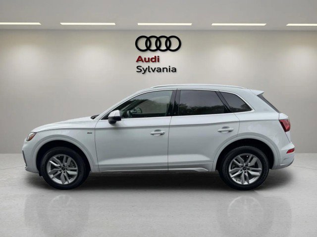Certified 2023 Audi Q5 2.0T Premium w/ Convenience Package AWD/4WD image 5