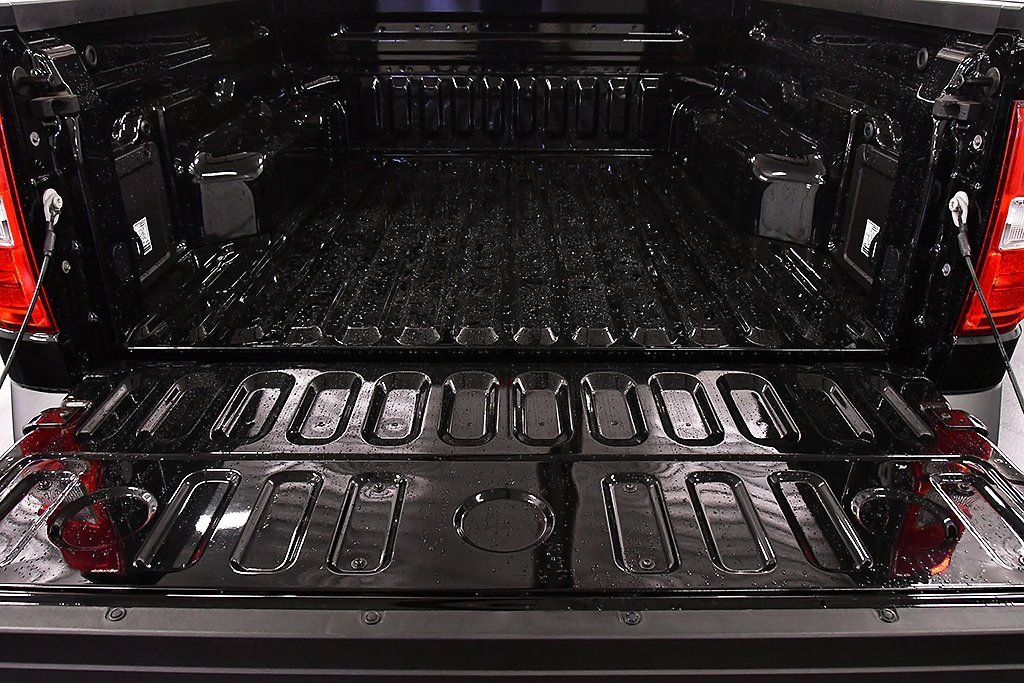 New 2025 Ford Maverick XL w/ Equipment Group 101A image 12