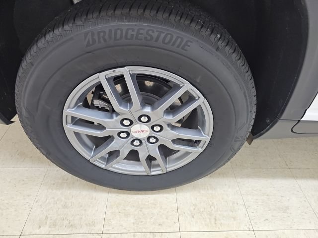 Used 2025 GMC Acadia Elevation FWD image 17
