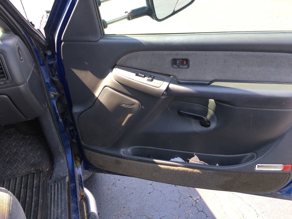 Used 2003 Chevrolet Silverado 3500 LS w/ Skid Plate Package AWD/4WD image 12