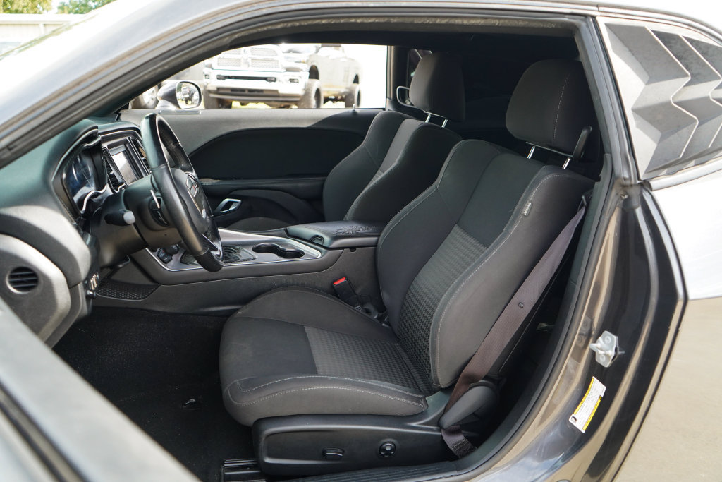 Used 2019 Dodge Challenger GT AWD/4WD image 7