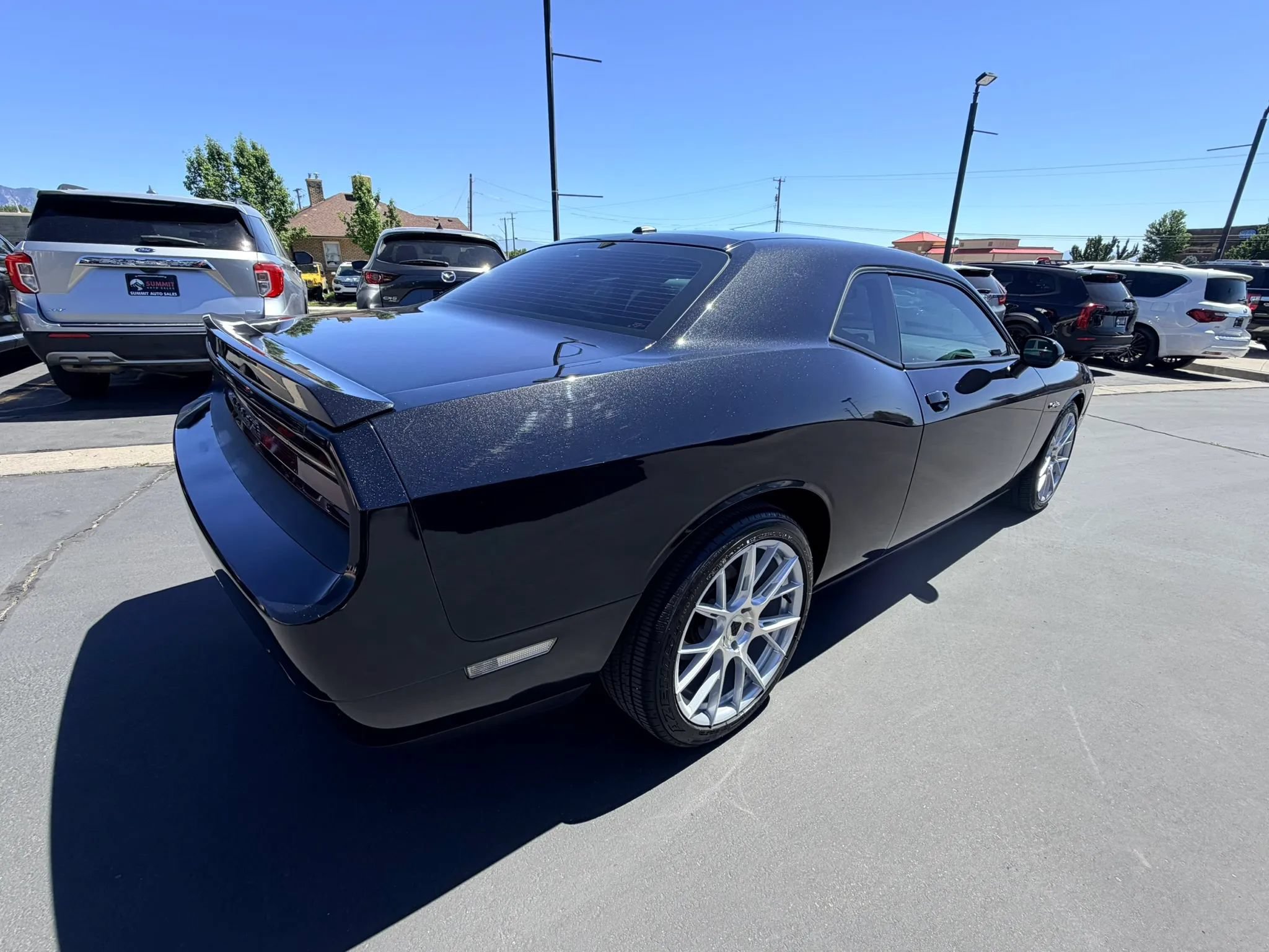 Used 2013 Dodge Challenger R/T RWD image 4