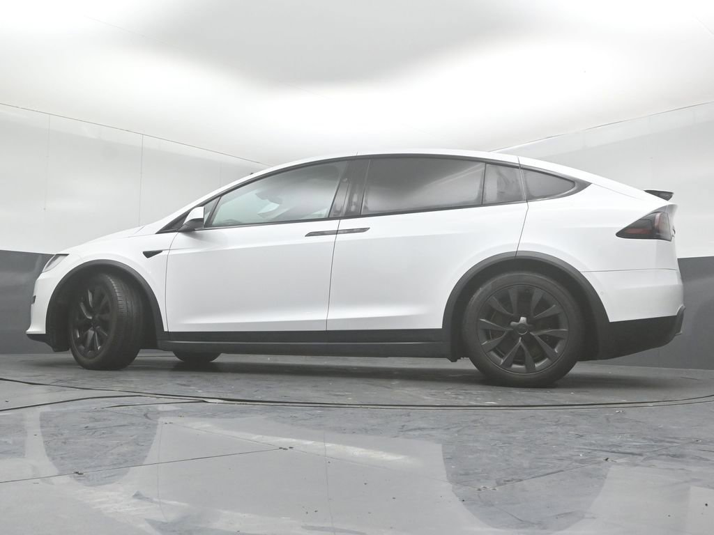 Used 2022 Tesla Model X image 34