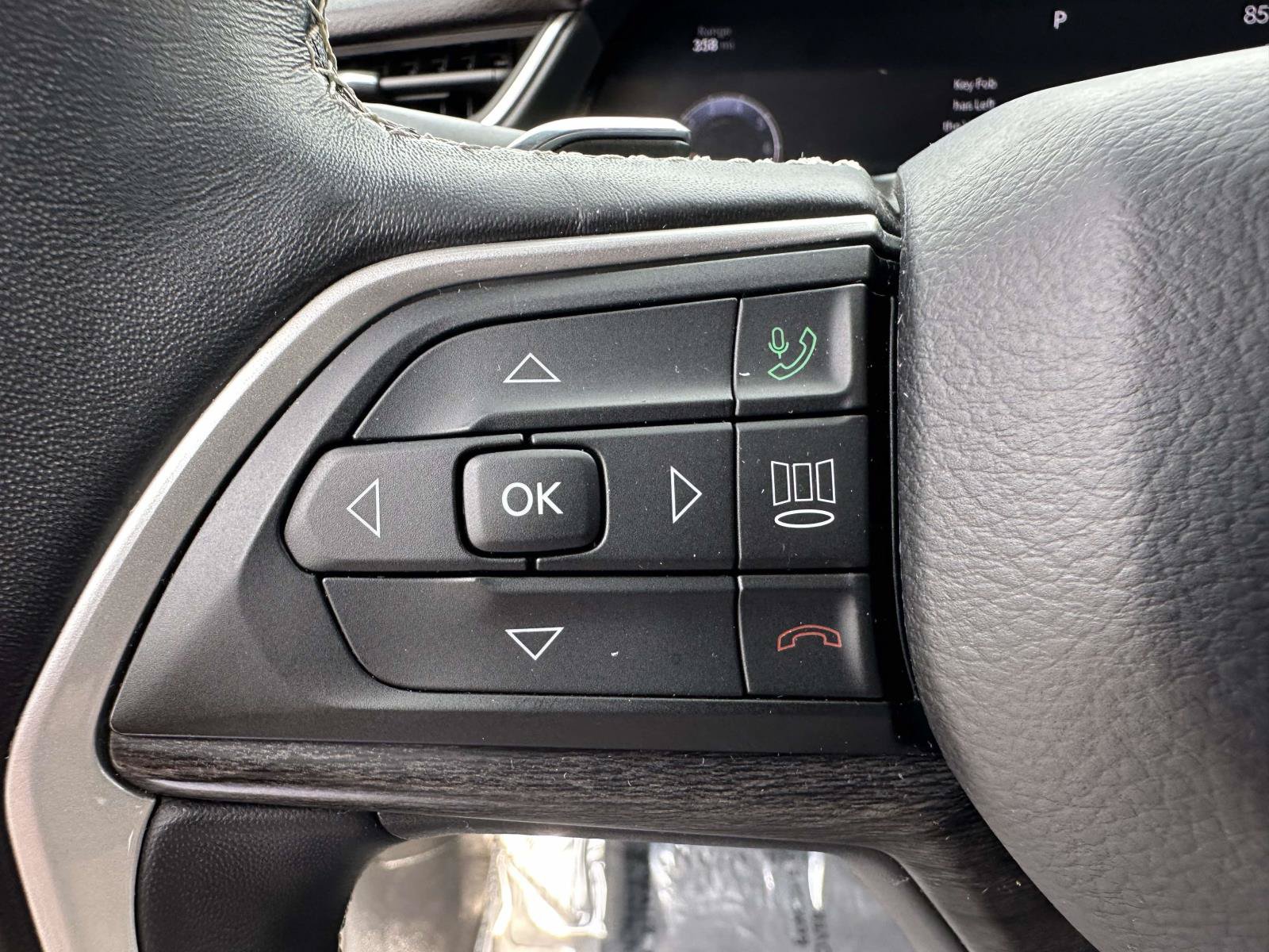 Used 2021 Jeep Grand Cherokee L Limited AWD/4WD image 20